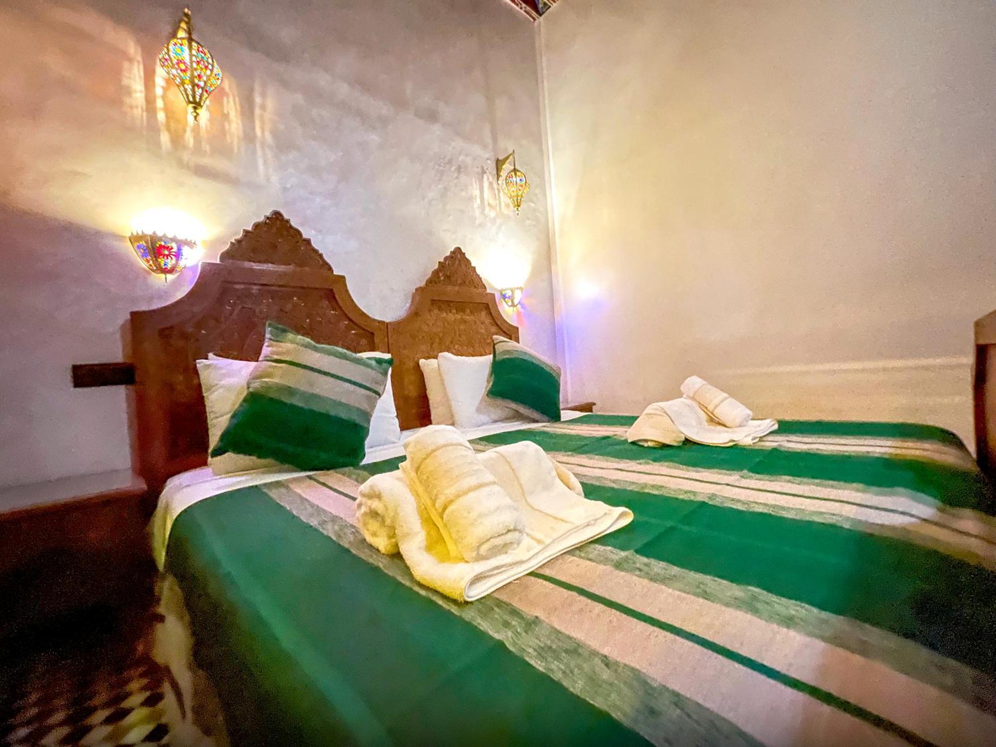 Riad Dar El Ouedghiri Fes Exterior photo