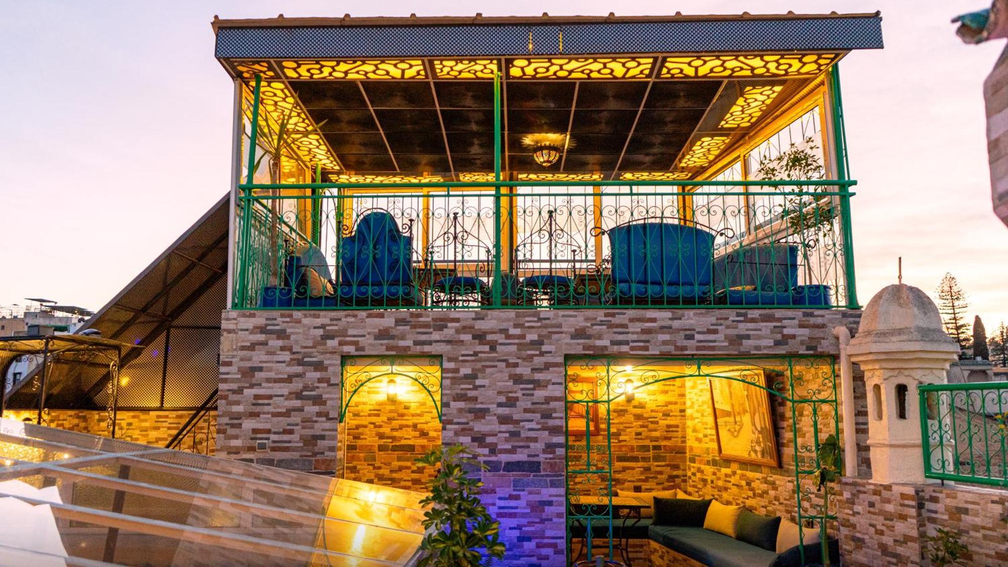 Riad Dar El Ouedghiri Fes Exterior photo