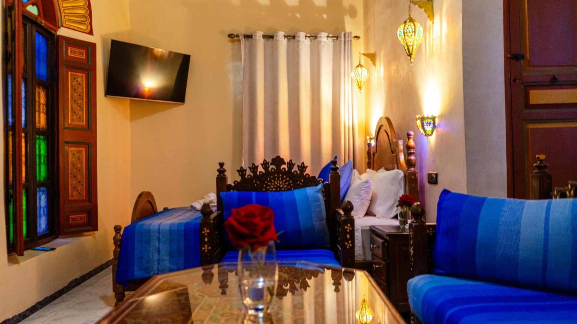Riad Dar El Ouedghiri Fes Exterior photo