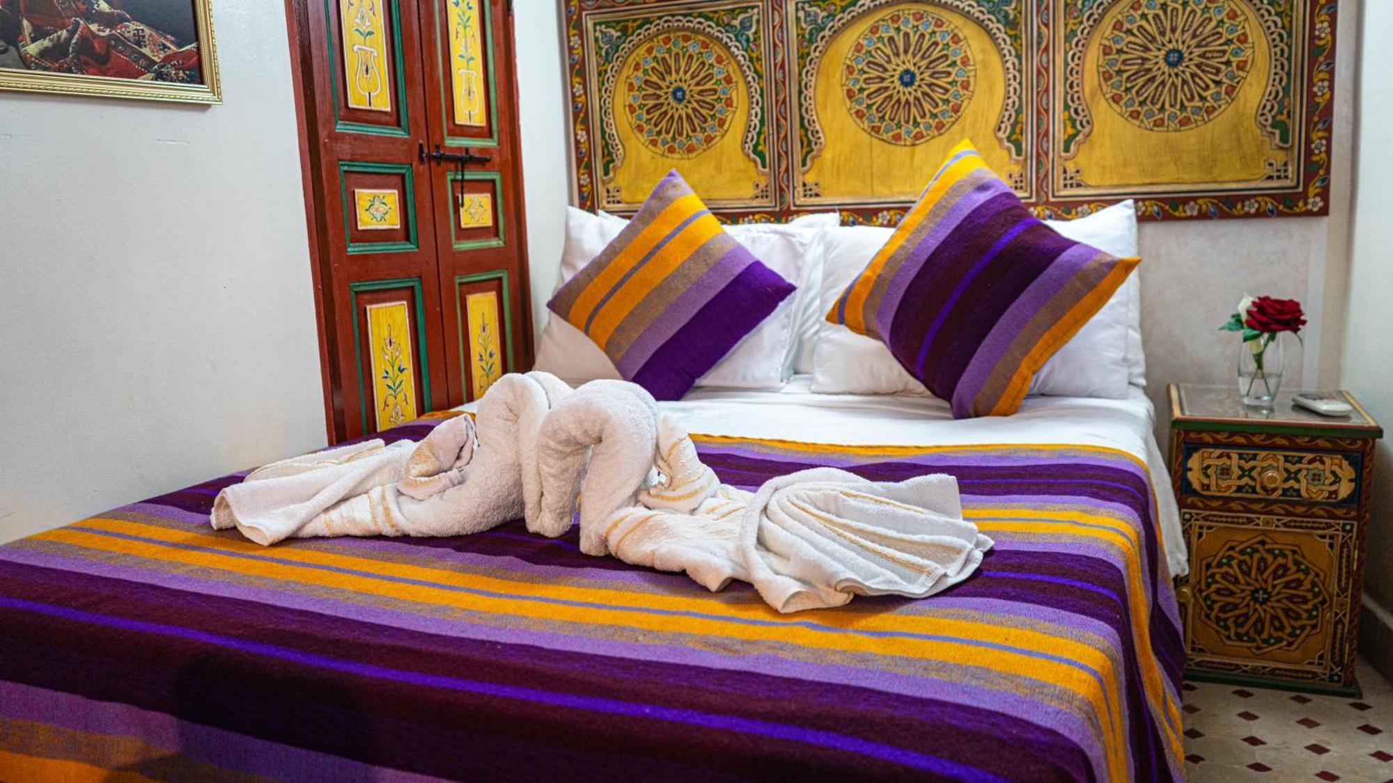 Riad Dar El Ouedghiri Fes Exterior photo